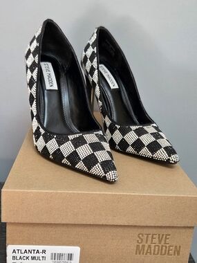 Sparkle! Steve Madden Black & White Crystal Checkerboard Pointed Pumps🔥size 7
